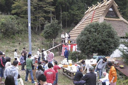 九州茅葺屋根工事店