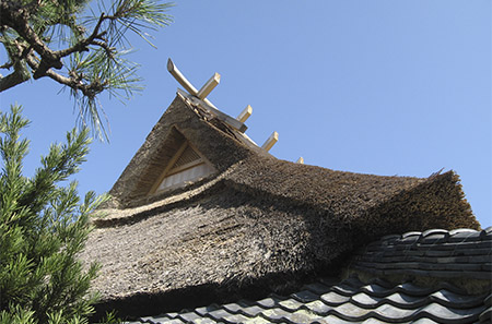 九州茅葺屋根工事店